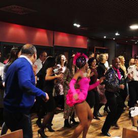 Contratar bailarines salsa Madrid | ContratarArtistas.com