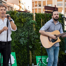 Contratar dúo musical La Rioja | ContratarArtistas.com