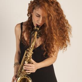Nasha Saxofón | ContratarArtistas.com