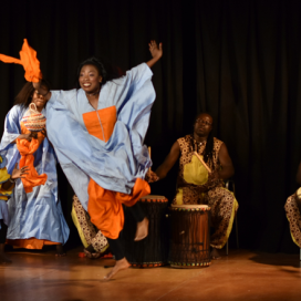Percusión africana centros culturales  | ContratarArtistas.com