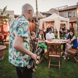 Arturo Cerrato Sax | ContratarArtistas.com