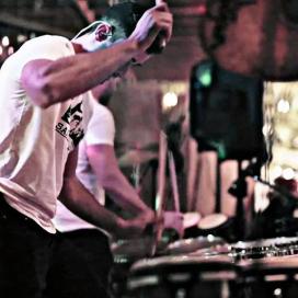 Sanaf Drums | ContratarArtistas.com