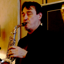 Contratar Saxofonista Toledo | ContratarArtistas.com
