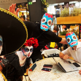 Contratar Mariachi Catrinas | ContratarArtistas.com