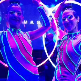 Hula hoop led acróbatas eventos | ContratarArtistas.com