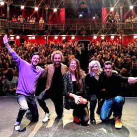 Monologuista mujer club comedia | ContratarArtistas.com